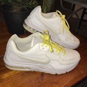 NIKE men’s white Air Max Ltd 3